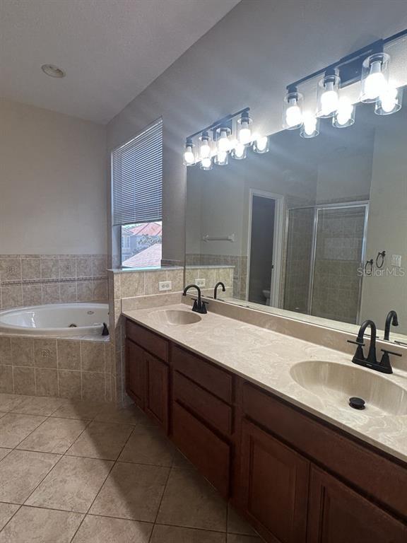 Building Photo - 18048 Java Isle Dr