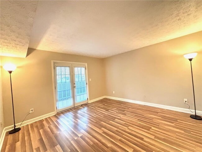 Building Photo - 1011 Dunbar Dr