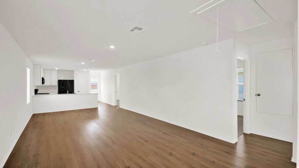 Building Photo - 136 Jack Browning Dr
