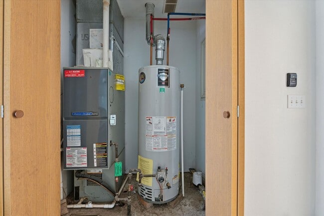 Building Photo - Large 3 Bed 2 Bath ranch for rent