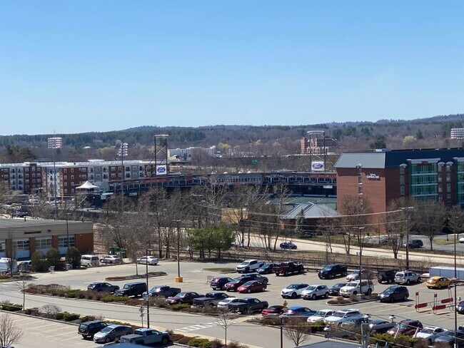 Building Photo - 409 Elm St