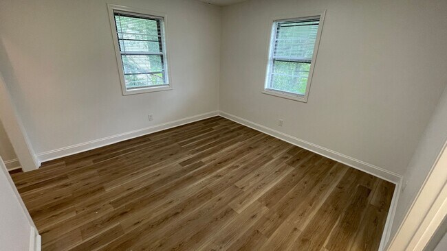Building Photo - 3 Bedroom • 2 Bath • $1,450/mo
