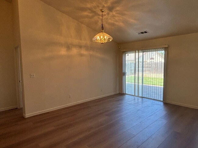 Building Photo - Open House Thursday, July 3rd 3:30-5. Come...