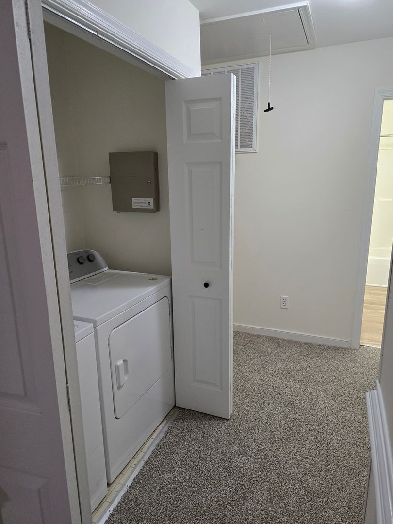 Building Photo - 7406 Pineleaf Dr