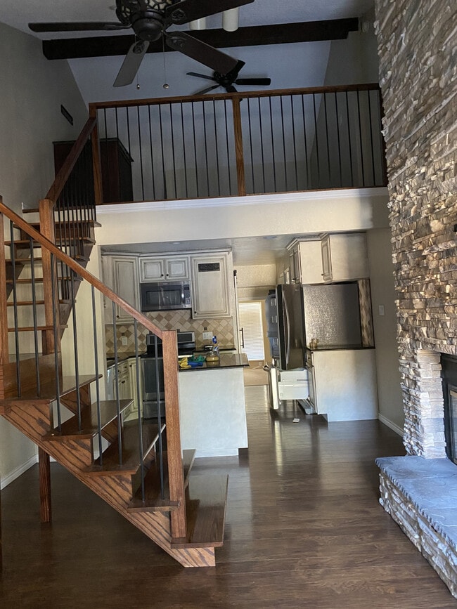 Building Photo - Shady Ridge Condo