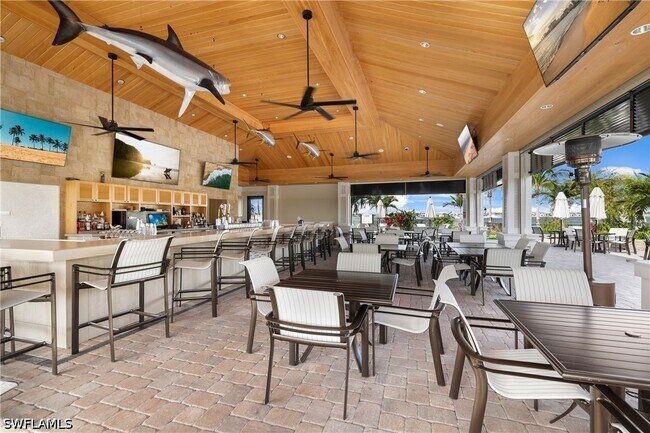 Building Photo - 11801 Venetian Lagoon Dr