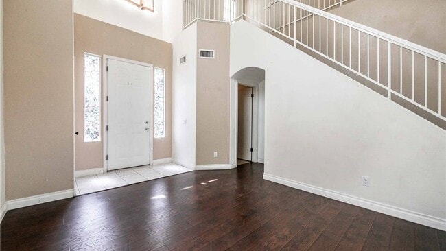 Building Photo - 824 Clear Diamond Ave