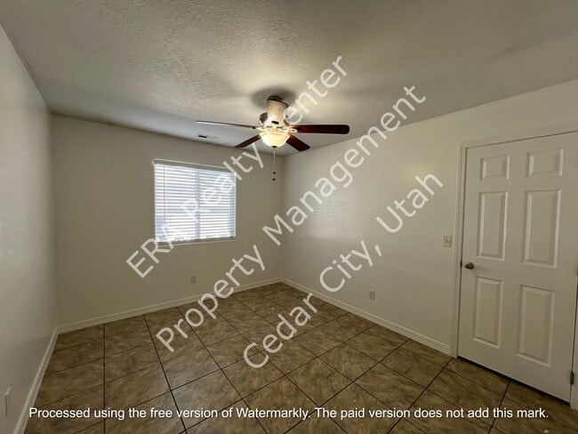 Building Photo - 159 E 820 S