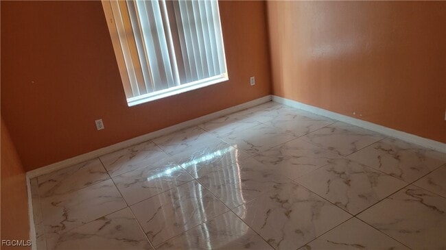 Building Photo - 3217 10th St SW