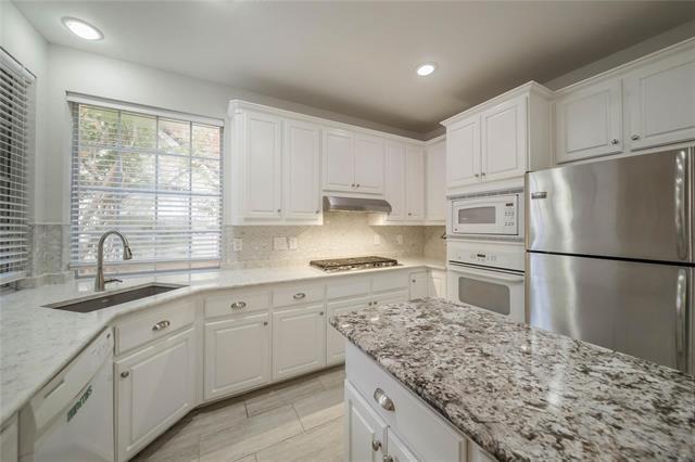 Building Photo - 2616 Barrington Dr