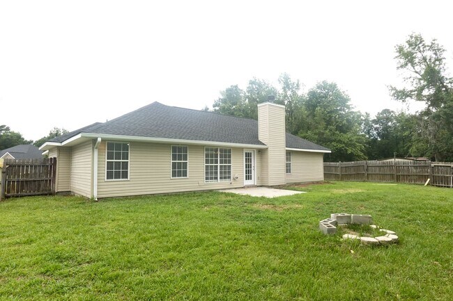 Building Photo - Available Soon!