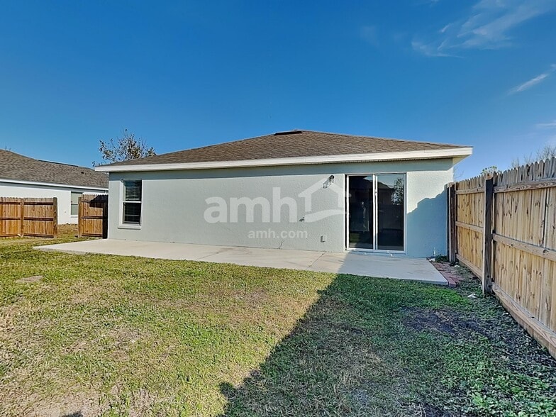 Building Photo - 2207 13th Ave E