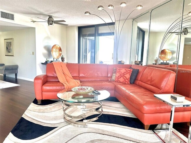 Building Photo - 5950 Pelican Bay Plaza S