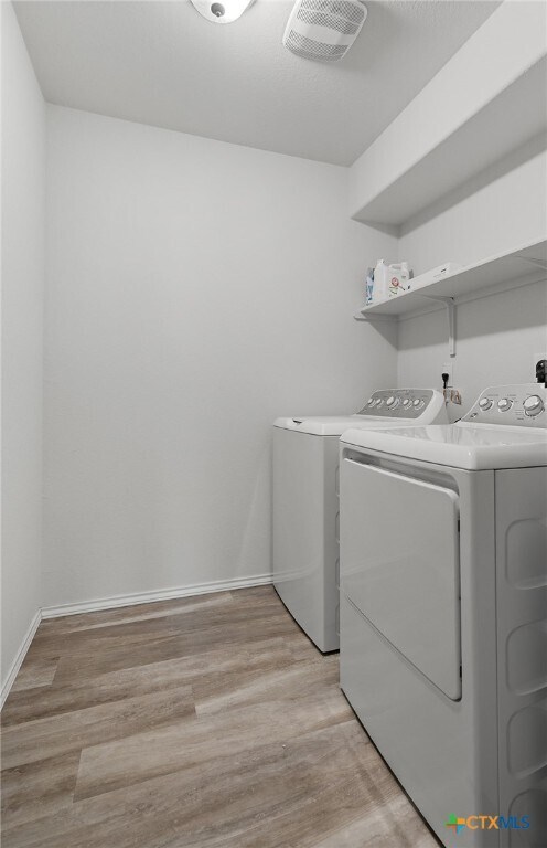 Building Photo - 9308 Everly Dr