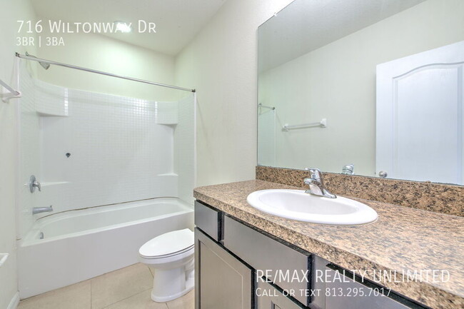 Building Photo - 716 Wiltonway Dr