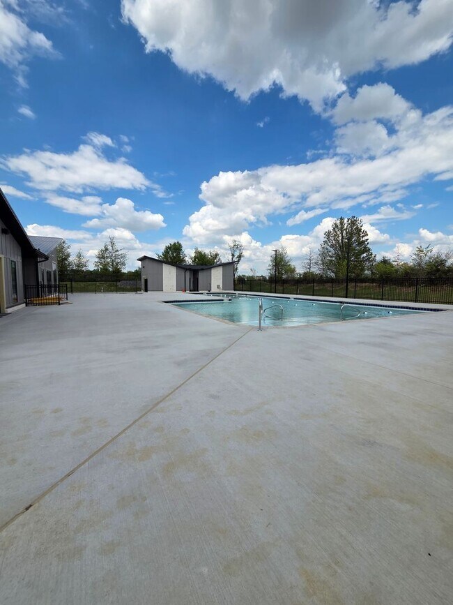 Building Photo - Welcome to Parkside of Lowell