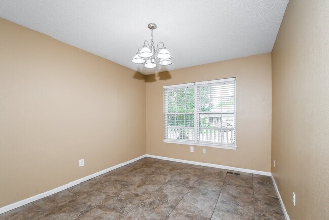 Building Photo - 626 N Friedberg Dr