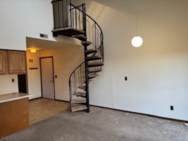 Building Photo - 3 Gray Rock Dr