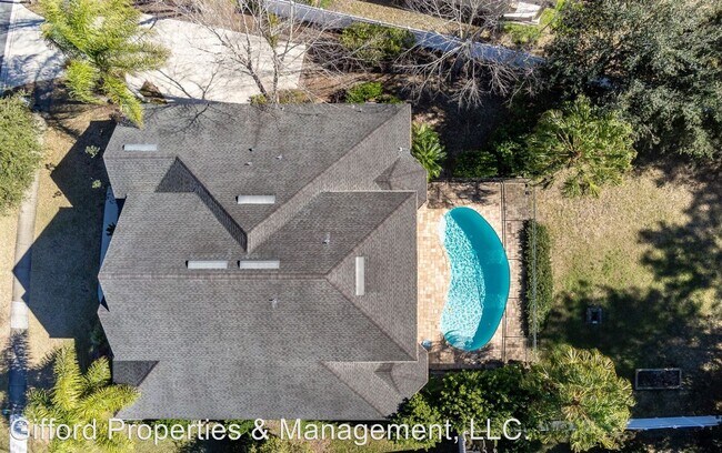 Building Photo - 4 br, 3.5 bath House - 595 Saddlestone Drive