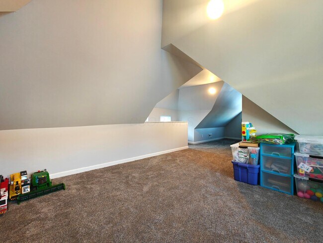 Building Photo - 1340 Oak St