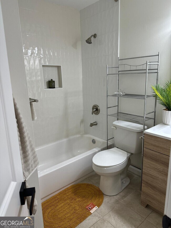 Building Photo - 3589 Orchard Cir