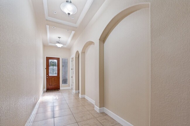 Building Photo - 23214 Crest View Way