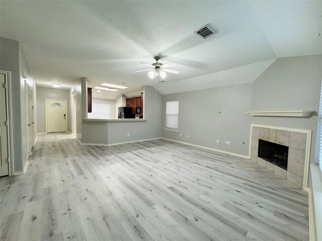 Building Photo - 24631 Hampton Lakes Dr
