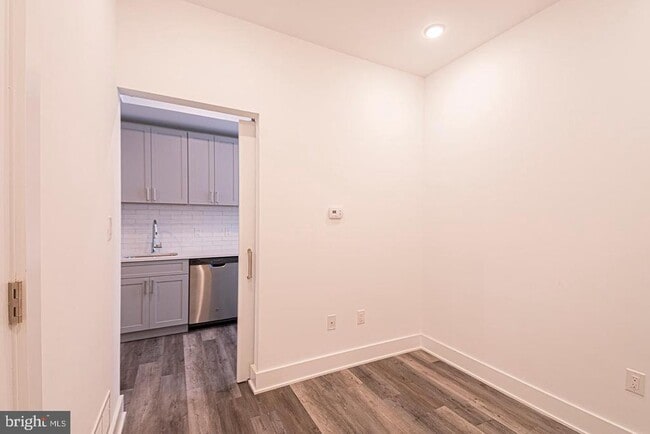 Building Photo - 1245 Ridge Ave