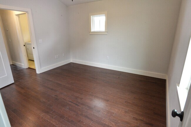 Building Photo - LAST ONE!!!! Freddie's Garden - Modern 3 B...