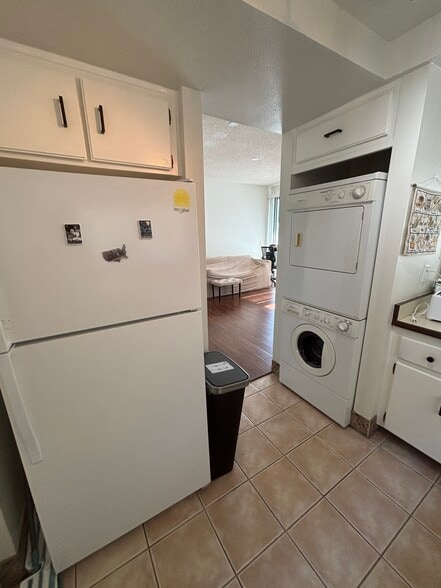 Fridge + washer & dryer - 17722 Sergio Cir
