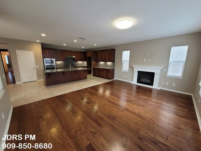 Building Photo - Chino 4 Bedroom Home