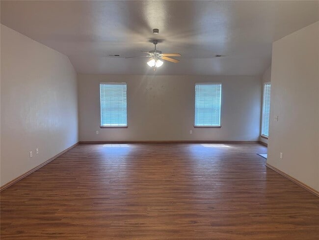 Building Photo - 1714 Riviera Ln