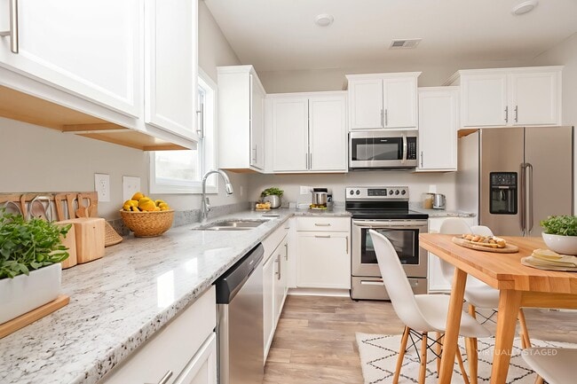 Building Photo - 1192 Black Oak Cir