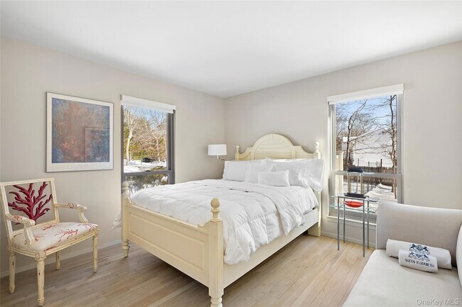 Building Photo - 11 Sandown Ct