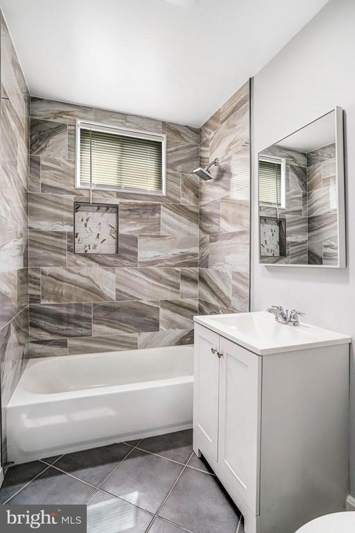 Building Photo - 6226 20th Ave