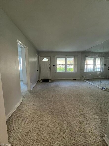 Building Photo - 4556 Dora Cir