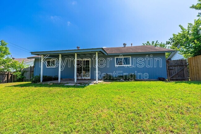 Building Photo - 902 Speer Ln