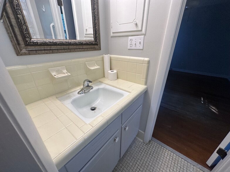 Building Photo - 720 Dandridge Dr