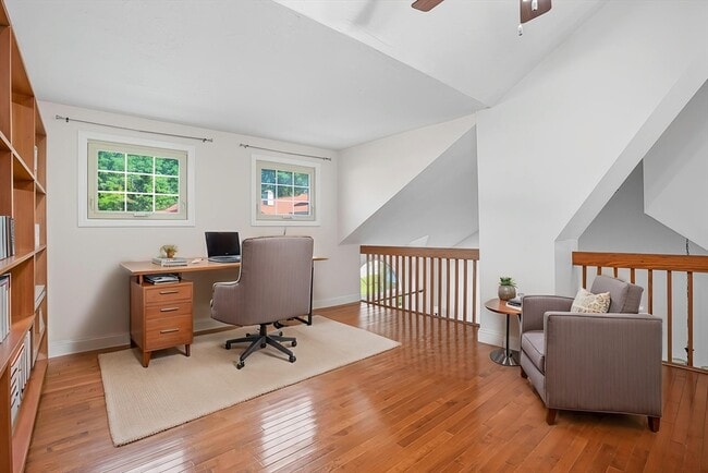 Building Photo - 237 South St