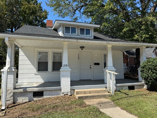 Primary Photo - 1508 Lovett St