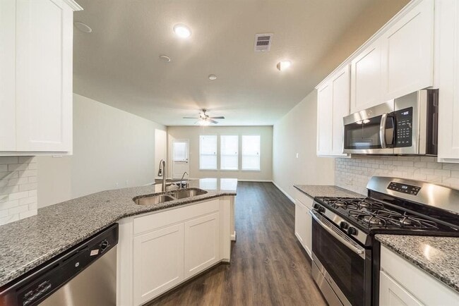 Building Photo - 18206 Alora Springs Trace