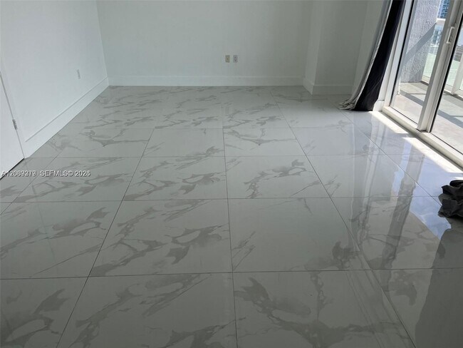 Building Photo - 50 Biscayne Blvd