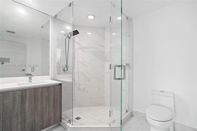 Building Photo - 801 S Miami Ave