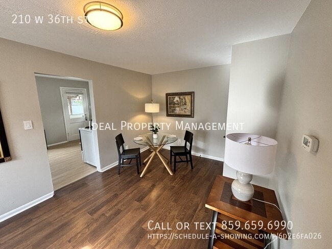 Building Photo - 210 W 36th St