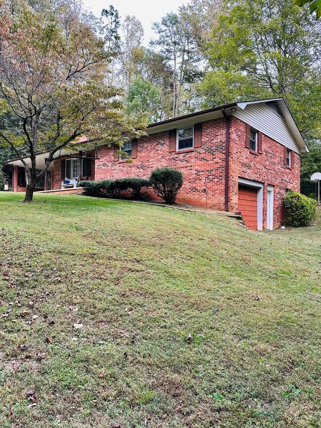 Building Photo - 4654 US-70