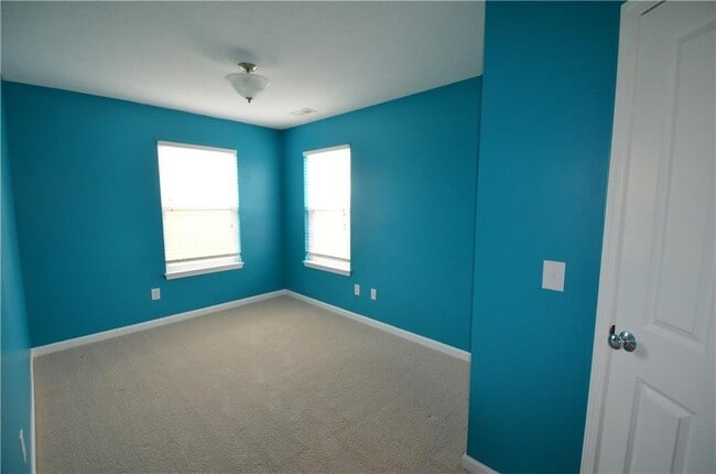 Building Photo - 13334 E Golden Gate Dr