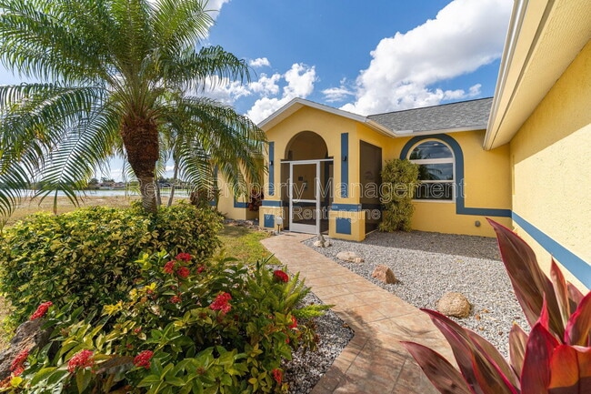 Building Photo - 304 NW 12th Ln