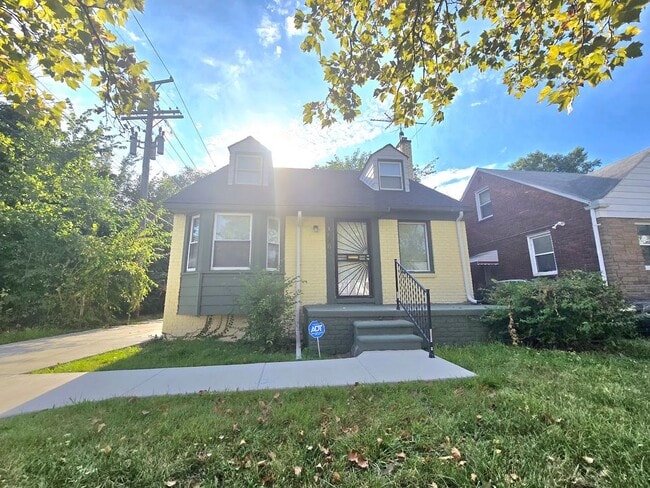 Building Photo - 10860 Duprey St