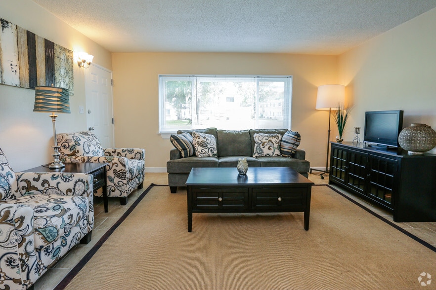 Interior Photo - Cypress Glen