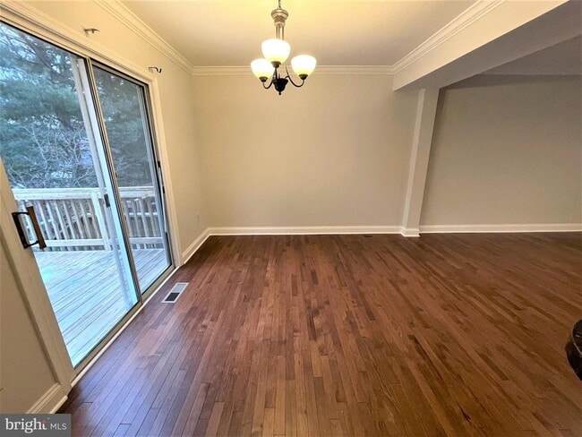 Building Photo - 17626 Longview Ln